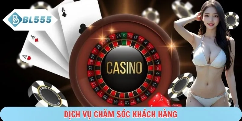 Nhân viên hỗ trợ khách hàng trực tuyến 24/7